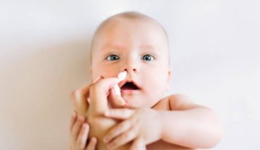 Como fazer lavagem nasal em bebê? Confira passo a passo